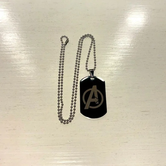 Avengers dog tag necklace - Picture 1 of 1
